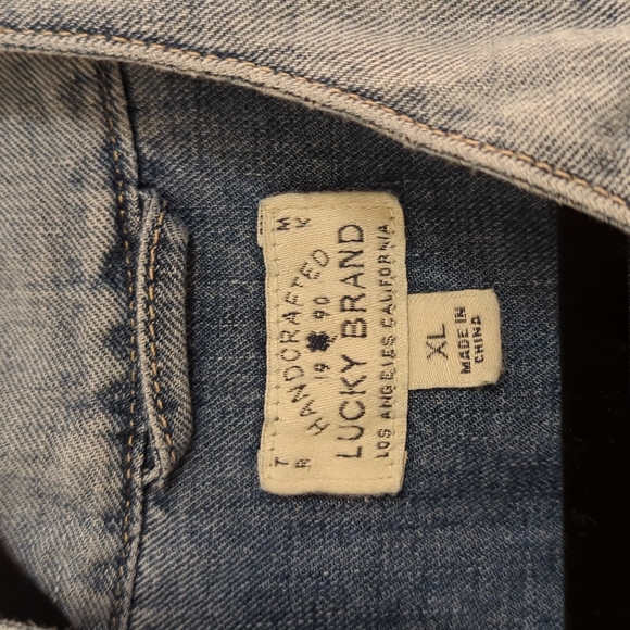 SOLD 💝3 FOR $30💝 Lucky Brand Soft Denim Vest XL - Picture 2 of 6